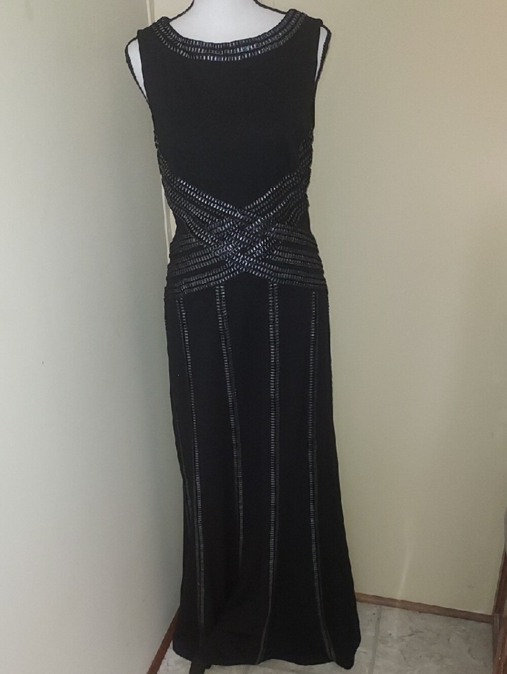 Tadashi Shoji Black Foil Print Basket Weave Gown Style AWL1425L